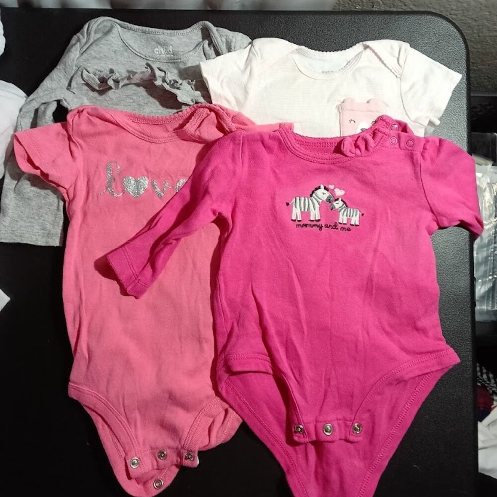 Carters baby girl 1 piece (4) Bundle Pink /Gray 6M
